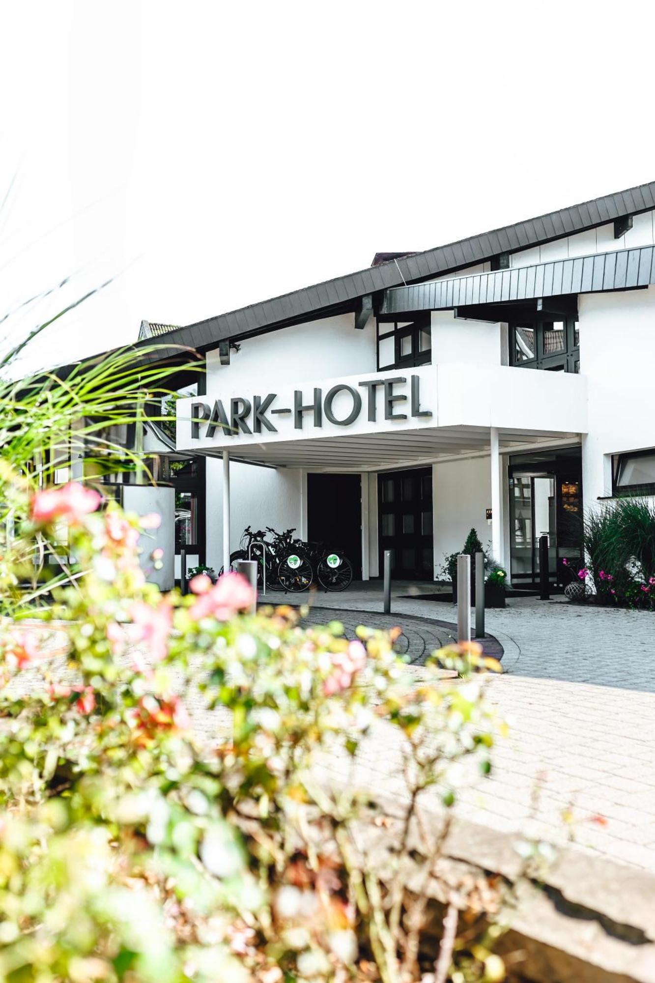 Parkhotel นุมเบรกต์ ภายนอก รูปภาพ